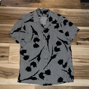 Express Stripe w/Floral Button Down Mens M Short Sleeve Rayon Conscious Edit EUC